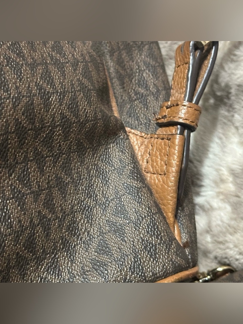 Michael Kors MK Signature Backpack + Wallet Wristlet 2 Piece Set - Picture 5 of 9